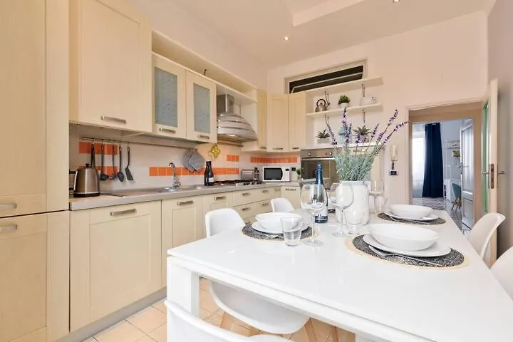 Elegant Aparment Vittorio City Center Rome Apartment