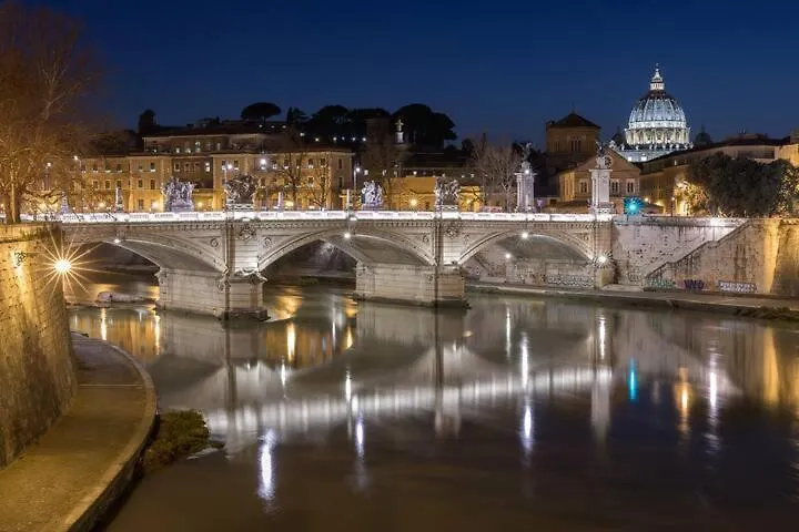 Elegant Aparment Vittorio City Center Rome 0*,