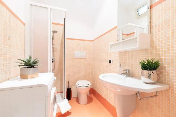 Elegant Aparment Vittorio City Center Rome Italy